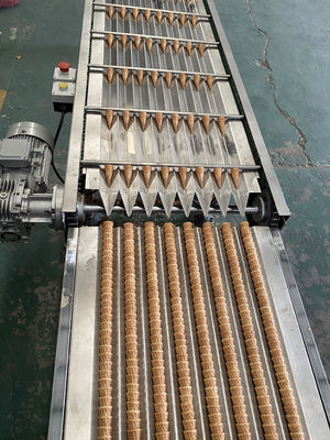 سعر جيد خط إنتاج مخروط الآيس كريم 380V 16kg / H 135mm الانترنت